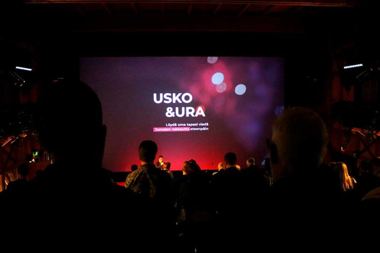 Bisnestiimin seminaari Usko & ura 2020